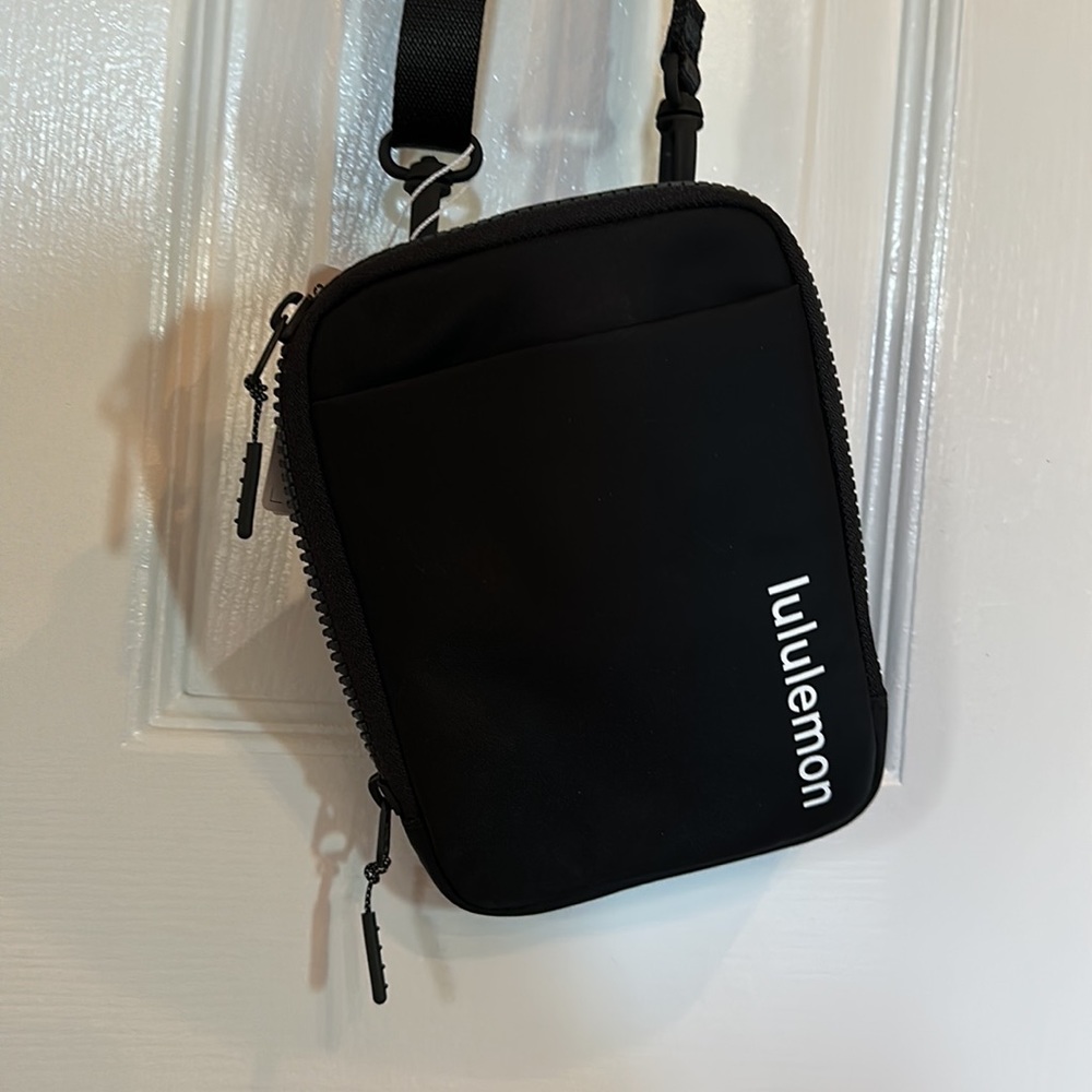 Lululemon Easy Access Crossbody